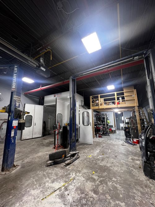 15-1680 Midland Ave, Scarborough, ON, M1P3C6 | Card Image