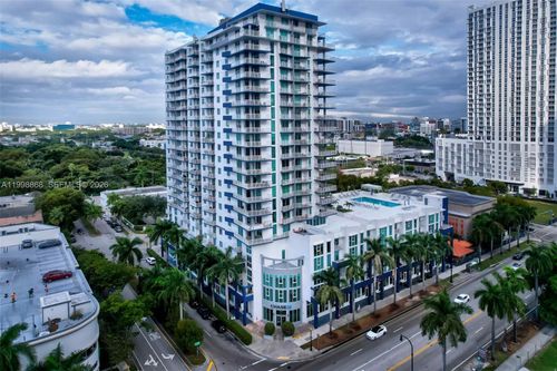 cu1-cu11-275 Ne 18th St, MIAMI, FL, 33132-1117 | Card Image
