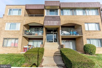 103 - 412 Girard Street, Condo with 2 bedrooms, 2 bathrooms and null parking in GAITHERSBURG MD | Image 1