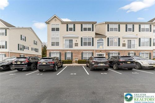 344 Shannon Ct, Phillipsburg, NJ, 08865-1877 | Card Image