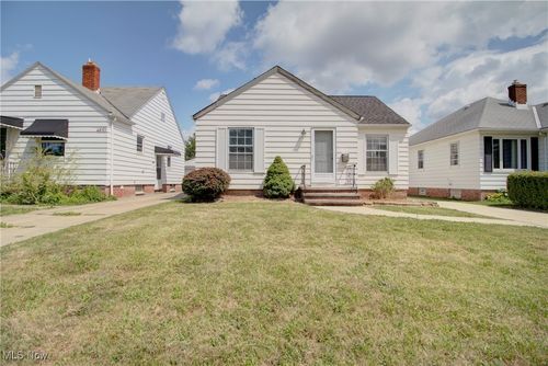 4606 Maplecrest Ave, Parma, OH, 44134-3532 | Card Image