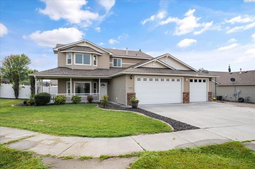 4015 Twilight Ct, Pasco, WA, 99301-8019 | Card Image