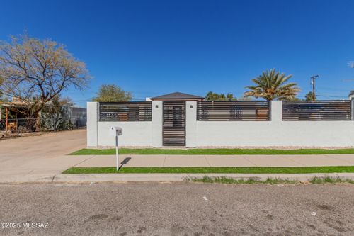 4561 E 31st St, Tucson, AZ, 85711-6317 | Card Image