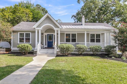 211 E Richardson Ave, Summerville, SC, 29483-6334 | Card Image