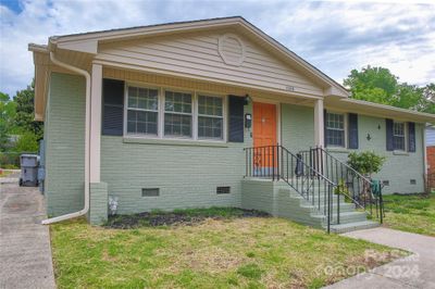 1206 Georgetown Drive, House other with 3 bedrooms, 1 bathrooms and null parking in Charlotte NC | Image 2