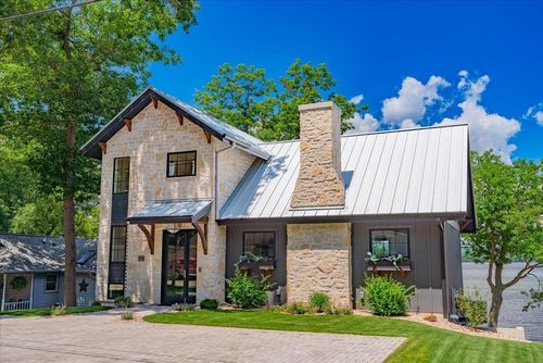 N2848 Summerville Park Rd, LODI, WI, 53555-9643 | Card Image