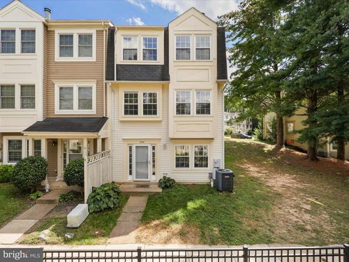 12131 Salemtown Dr, WOODBRIDGE, VA, 22192-6271 | Card Image