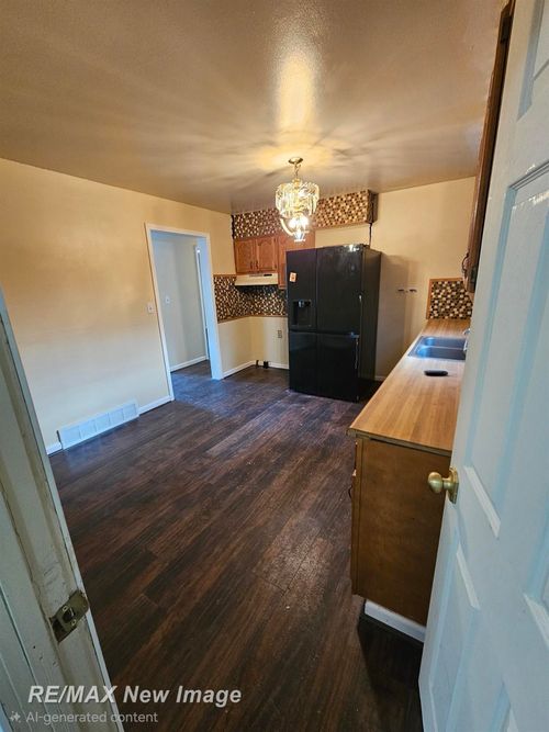 2822 Kensington Dr, Saginaw, MI, 48601-4567 | Card Image