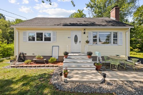 4 Lewis St, Vernon, CT, 06066-3721 | Card Image