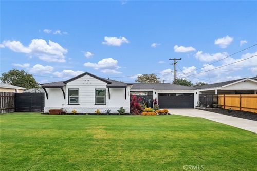 557 S Rosalind, Orange, CA, 92869 | Card Image