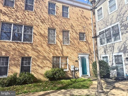 806 Hr Dr Se, WASHINGTON, DC, 20032-6008 | Card Image