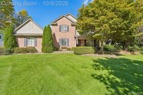 337 Mill Pond Ln, Milford, MI, 48381-1035 | Card Image