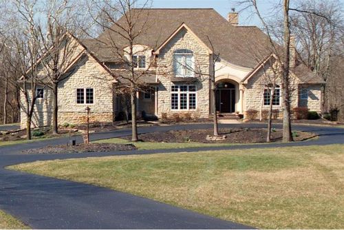 7660 Pond Close Rd, Blacklick, OH, 43004-8508 | Card Image