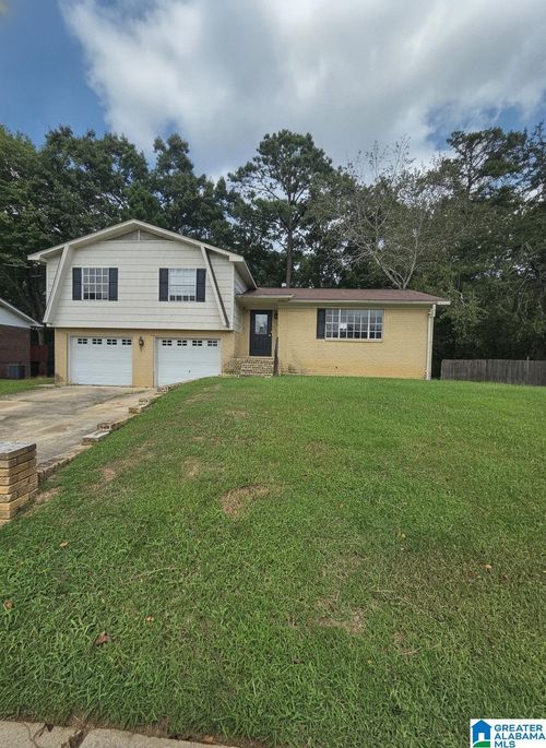 3005 Worthington Pl, BIRMINGHAM, AL, 35215-1717 | Card Image