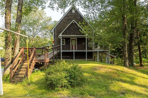 5 Berry Patch, Hillsborough, NH, 03244-5002 | Card Image