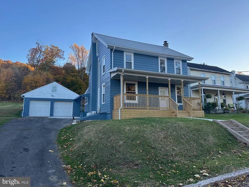 132 E Arch St, ELIZABETHVILLE, PA, 17023-8700 | Card Image