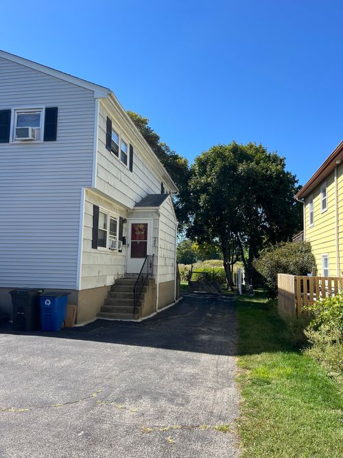 258 Ruane St, Fairfield, CT, 06824-5858 | Card Image