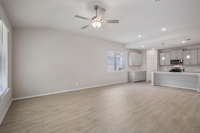 18338 Landing Meadows Ln, House other with 4 bedrooms, 4 bathrooms and 2 parking in New Caney TX | Image 9
