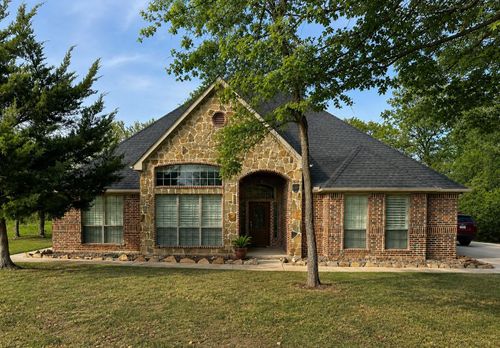 253 S Natural Springs Ln, Azle, TX, 76020-1380 | Card Image