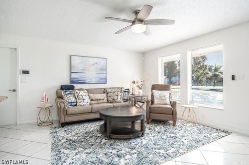 1207 Hernando St, NAPLES, FL, 34103-3248 | Card Image