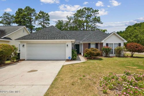 200 Kinlock Way, Aberdeen, NC, 28315-3646 | Card Image