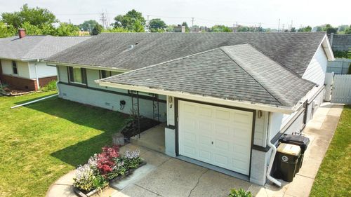 5 Wildwood Rd, Elk Grove Village, IL, 60007-1511 | Card Image