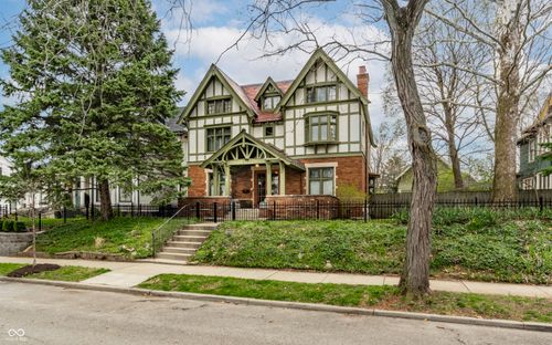 2057 N New Jersey St, Indianapolis, IN, 46202-1645 | Card Image