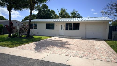 620 Ne 24th St, Pompano Beach, FL, 33064-6402 | Card Image