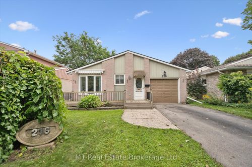216 Parkside Dr E, Fergus, ON, N1M3E8 | Card Image