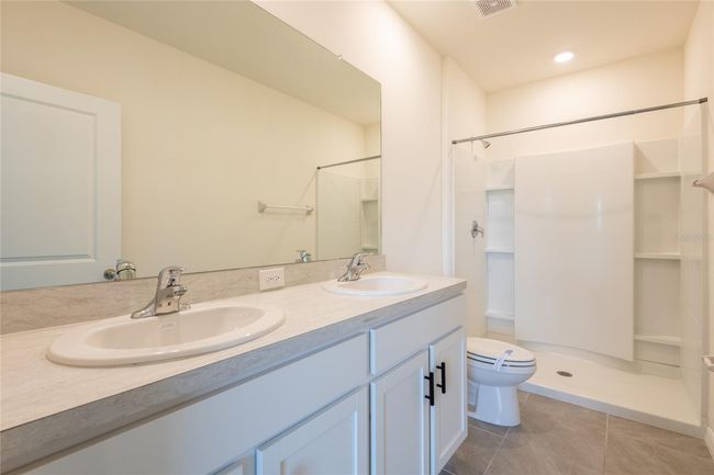 33063 Tulip Petal Ln, Townhouse with 3 bedrooms, 3 bathrooms and null parking in WESLEY CHAPEL FL | Image 37