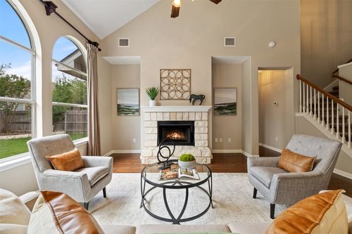 11121 Sandstone Trl, Austin, TX, 78750-1507 | Card Image