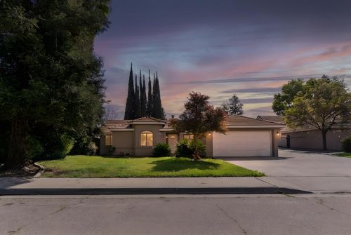 2019 Oak Street, Selma, CA, 93662 | Card Image