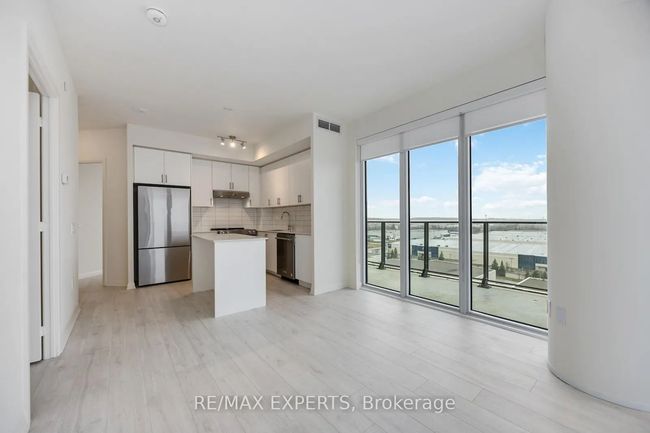 902 - 9000 Jane St, Condo with 2 bedrooms, 2 bathrooms and null parking in Concord ON | Image 5