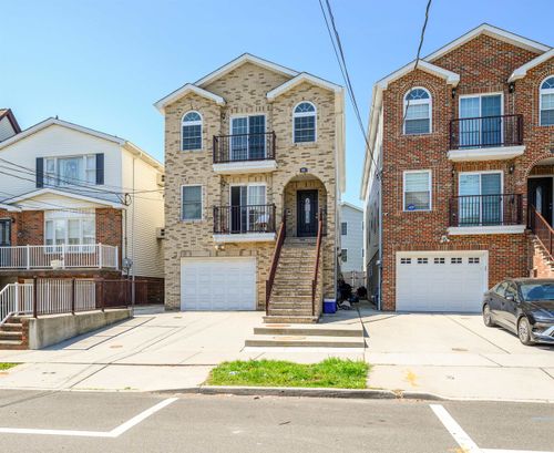 44 50th St, Bayonne, NJ, 07002-4102 | Card Image