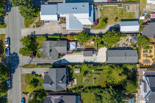 2833 Austin Ave, Saanich, BC, V9A2K8 | Card Image