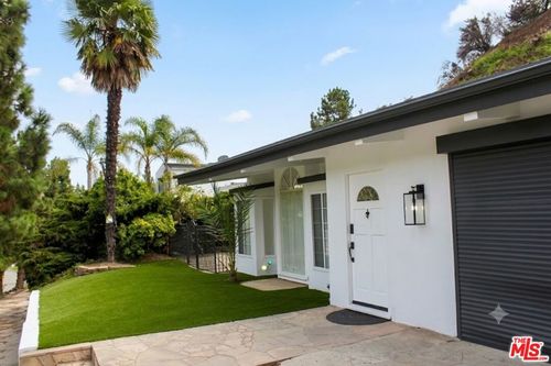 1265 Bienveneda Ave, Pacific Palisades, CA, 90272-2318 | Card Image