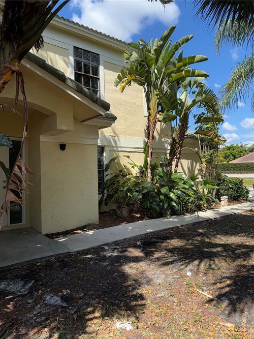 690 Via Toscana, Wellington, FL, 33414-7980 | Card Image