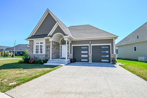 3571 Whispering Woods Trail, Ridgeway, ON, L0S1N0 | Card Image