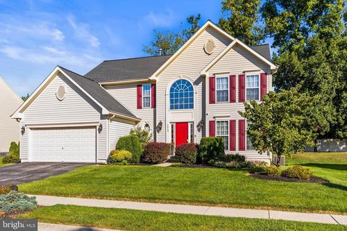 7619 Seneca Ridge Dr, YORK, PA, 17403-9498 | Card Image