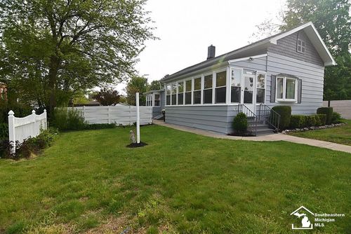 317 E 5th St, Monroe, MI, 48161-2028 | Card Image