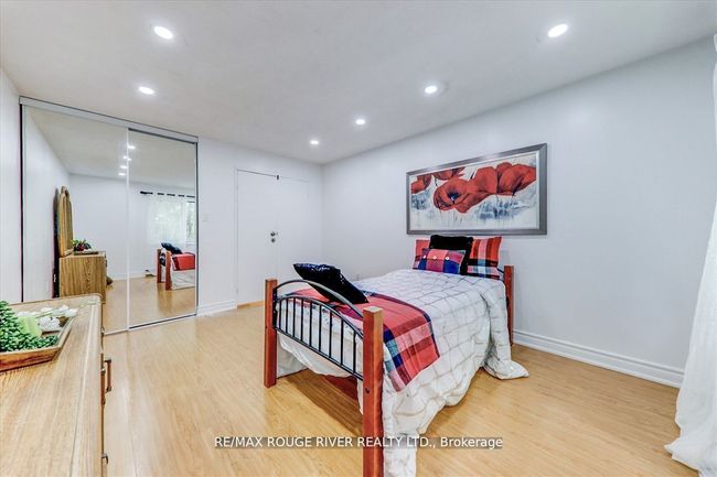 21 - 25 Pebble Byway, Condo with 3 bedrooms, 2 bathrooms and null parking in North York ON | Image 19