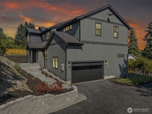 1238 9th St Sw, Puyallup, WA, 98371-6720 | Card Image