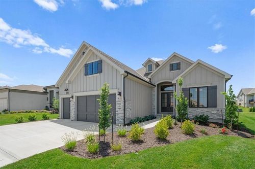 8013 Payne St, Shawnee, KS, 66220-2515 | Card Image
