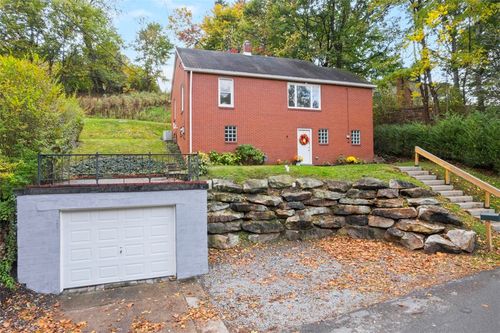 2660 Woodland Rd, Ambridge, PA, 15003-1342 | Card Image