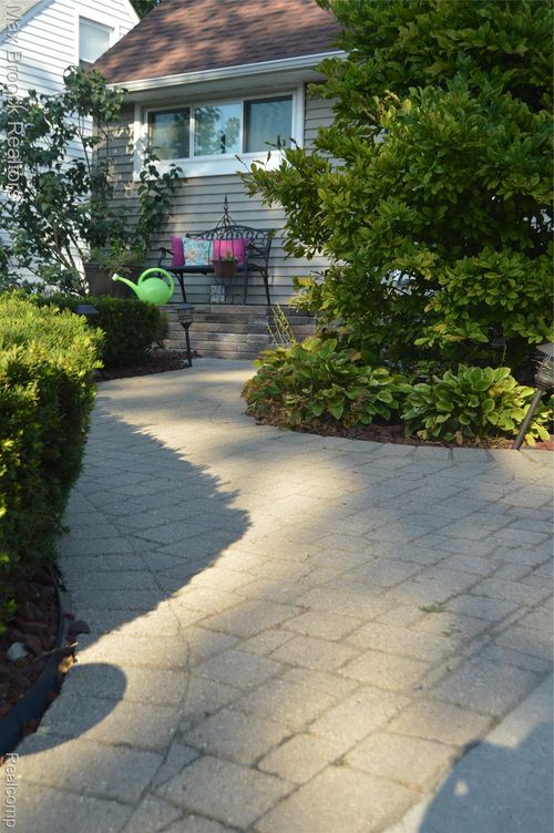 3602 Elmhurst Ave, Royal Oak, MI, 48073-2332 | Card Image