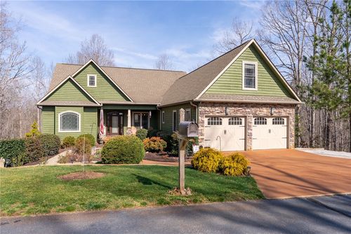 221 Serenity Dr, Pickens, SC, 29671-7210 | Card Image