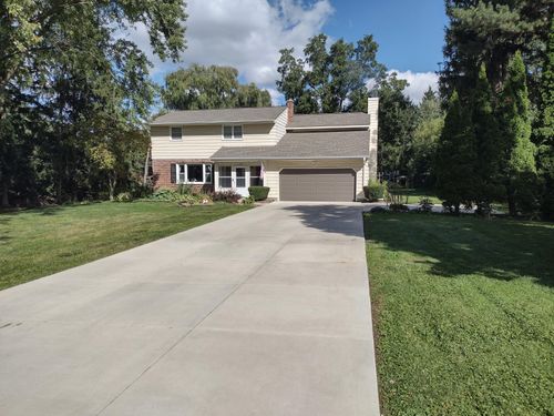 2324 S Brookland Rd, New Berlin, WI, 53151-3002 | Card Image