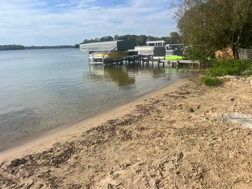 3795686 N Lake Rd, Oconomowoc, WI, 53066-2200 | Card Image