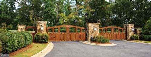 445 Mountainwoods Drive, Lake Harmony, PA, 18624 | Card Image