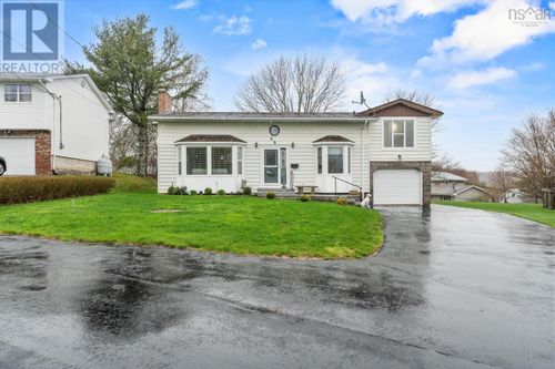 56 Raymond Dr, Lower Sackville, NS, B4C1H2 | Card Image